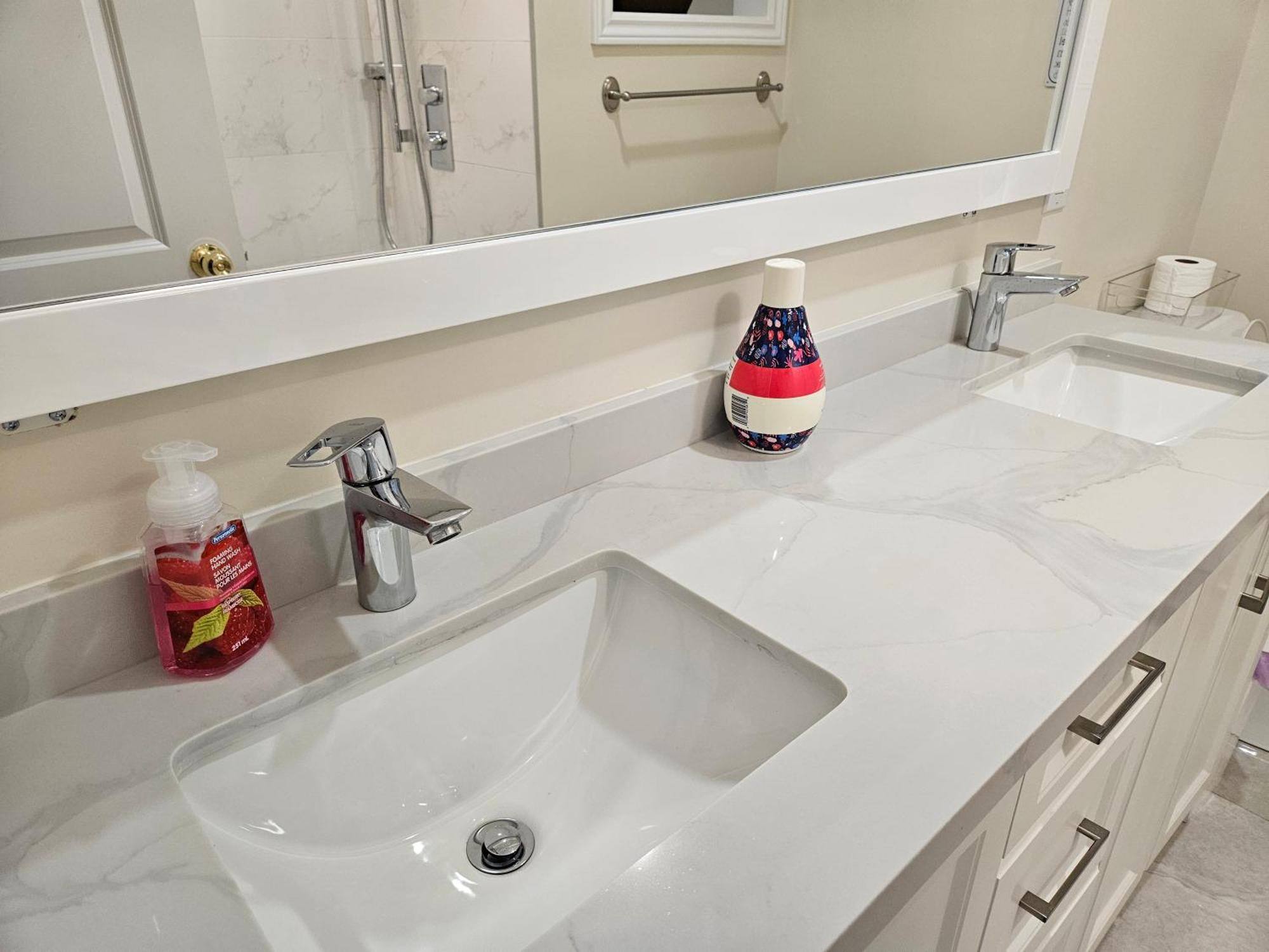 多伦多Newly-Renovated 3Br House, 12 Minutes To Airport公寓 外观 照片